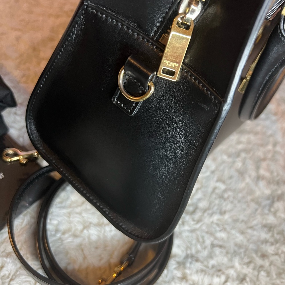 Authentic YSL Saint Laurent Baby Cabás - Picture 4 of 9